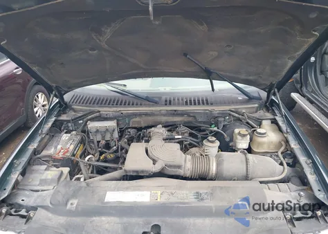 2004 Ford Expedition Eddie Bauer from USA, damaged, VIN 1FMFU18L94LB51860